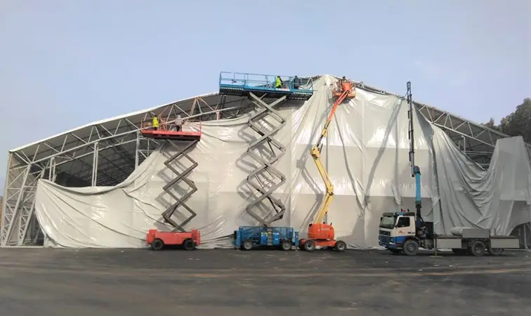 hallide-paigaldus – Asula - PVC hallid ja tendid Installation and lifting operations